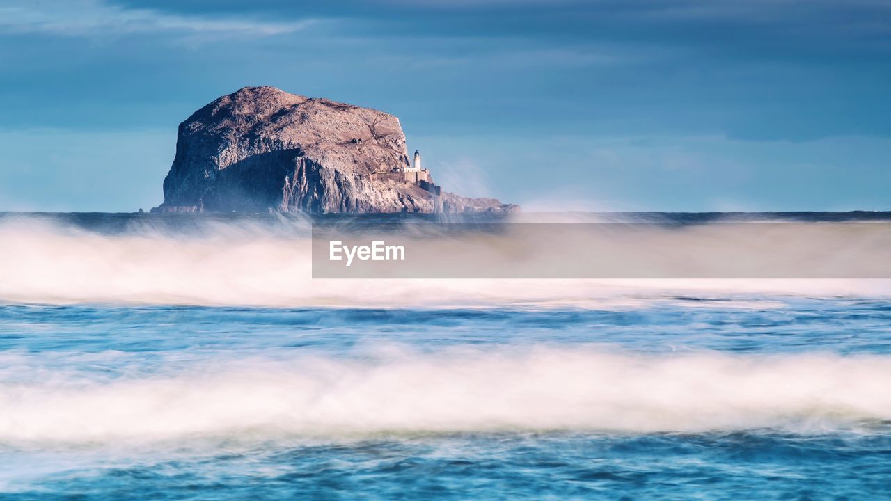 Waves flowing at bass rock island