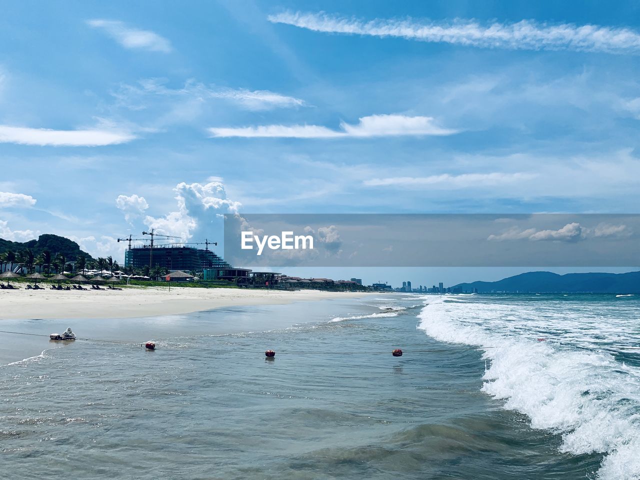 PANORAMIC VIEW OF SEA AGAINST SKY