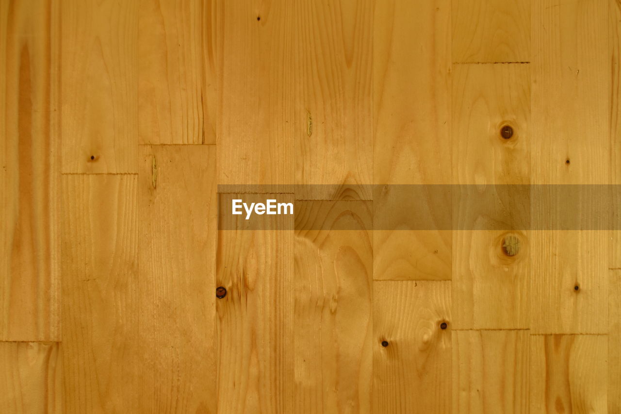 FULL FRAME SHOT OF WOODEN HARDWOOD FLOOR