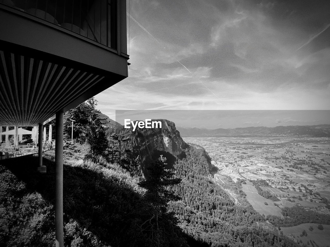 PANORAMIC VIEW OF LANDSCAPE AGAINST SKY