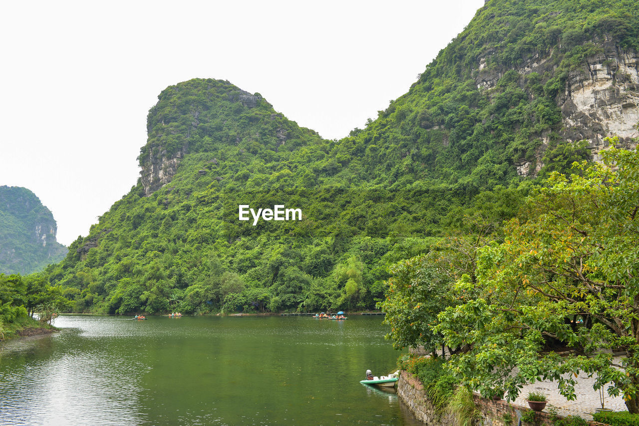 SCENIC VIEW OF RIVER AGAINST SKY