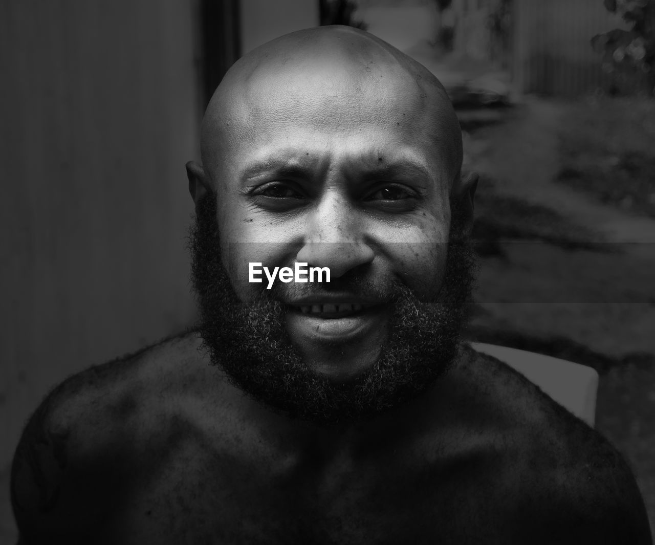 CLOSE-UP PORTRAIT OF HAPPY MAN