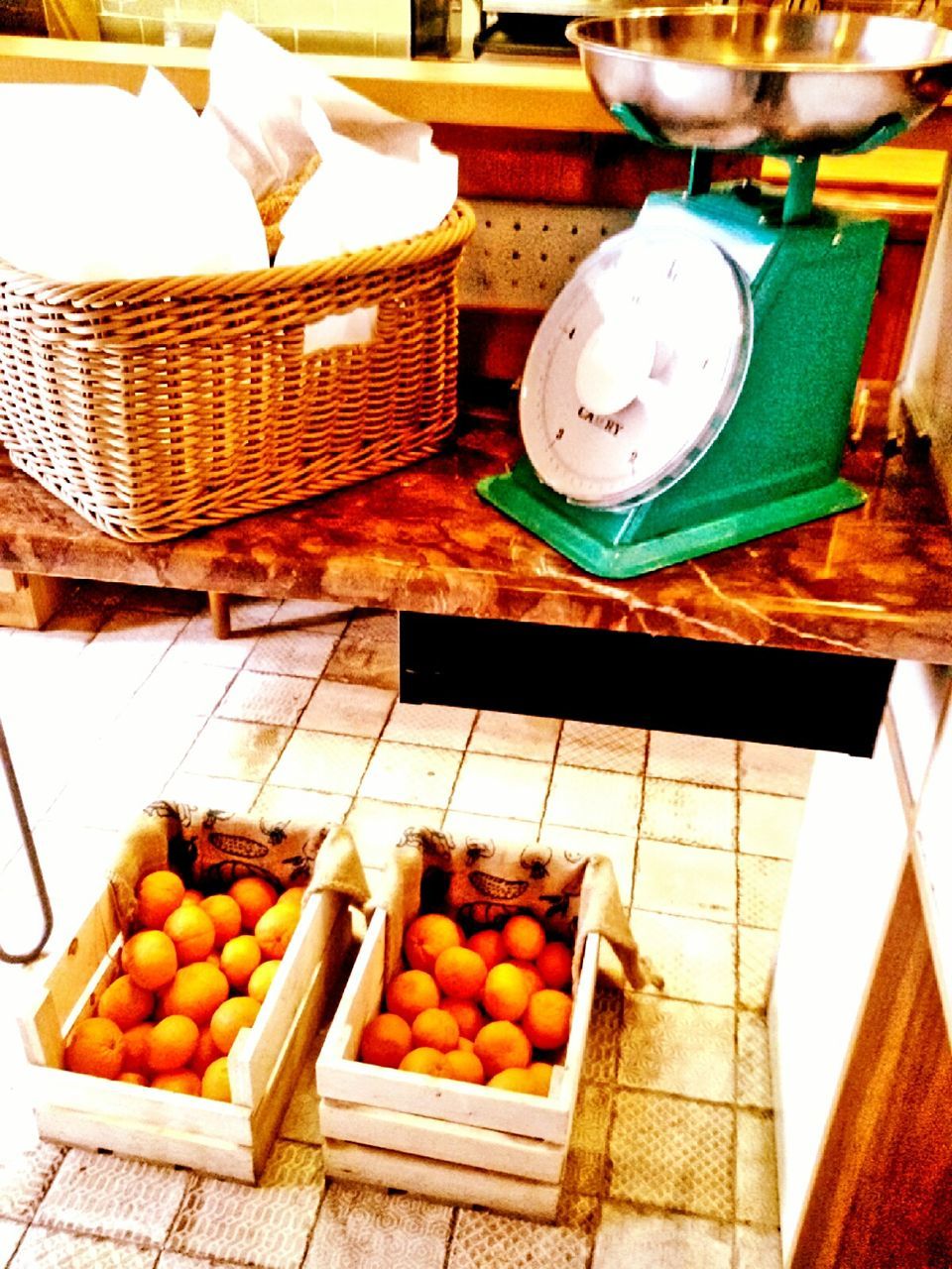 CLOSE-UP OF FOOD ON TABLE