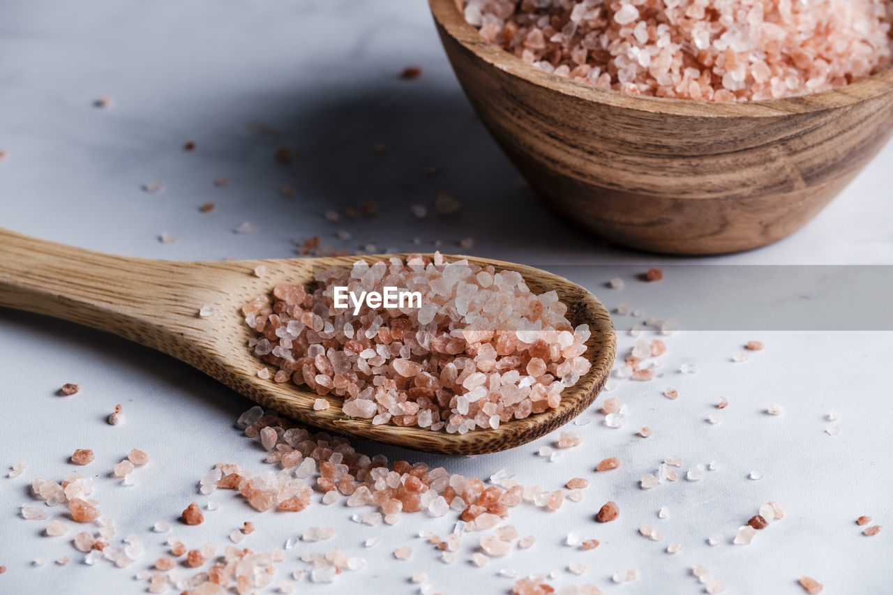 HIGH ANGLE VIEW OF SPICES ON TABLE