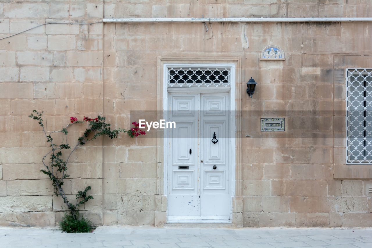 ENTRANCE OF BUILDING