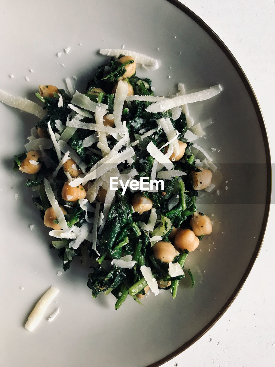 food and drink, food, healthy eating, wellbeing, vegetable, produce, indoors, freshness, dish, no people, directly above, high angle view, plate, salad, still life