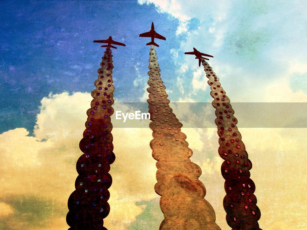 LOW ANGLE VIEW OF TREES AGAINST SKY