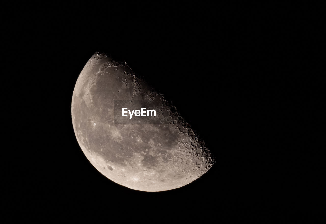 LOW ANGLE VIEW OF MOON AGAINST SKY