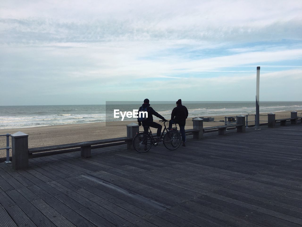 PEOPLE ON BEACH