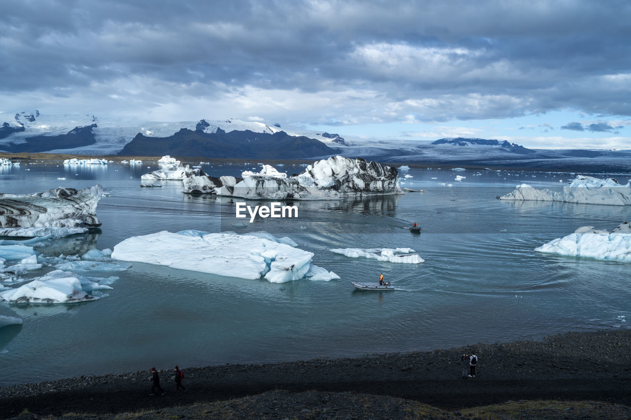 Ice floe in glacier lake, jökulsarlon, iceland