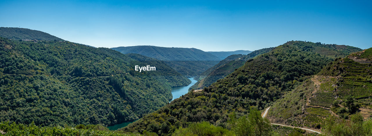 PANORAMIC VIEW OF LANDSCAPE AGAINST SKY