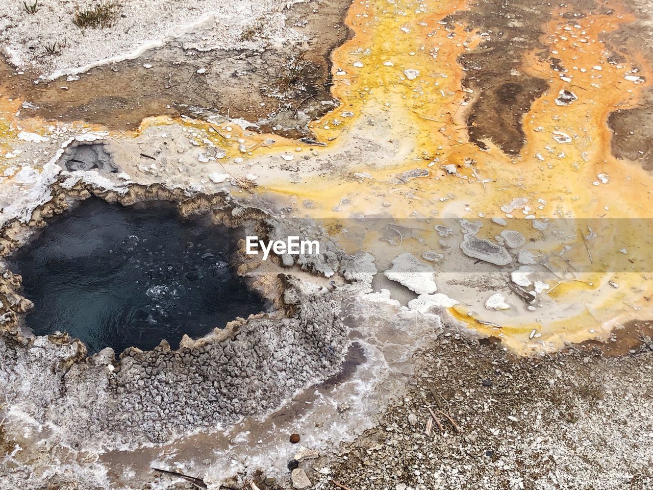 HIGH ANGLE VIEW OF WATER ON WALL