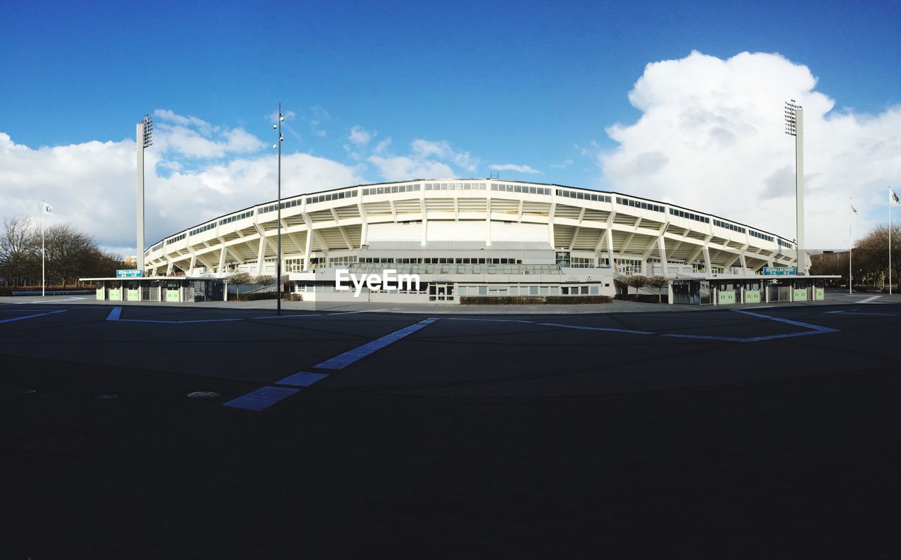 VIEW OF BUILT STRUCTURE AGAINST BLUE SKY