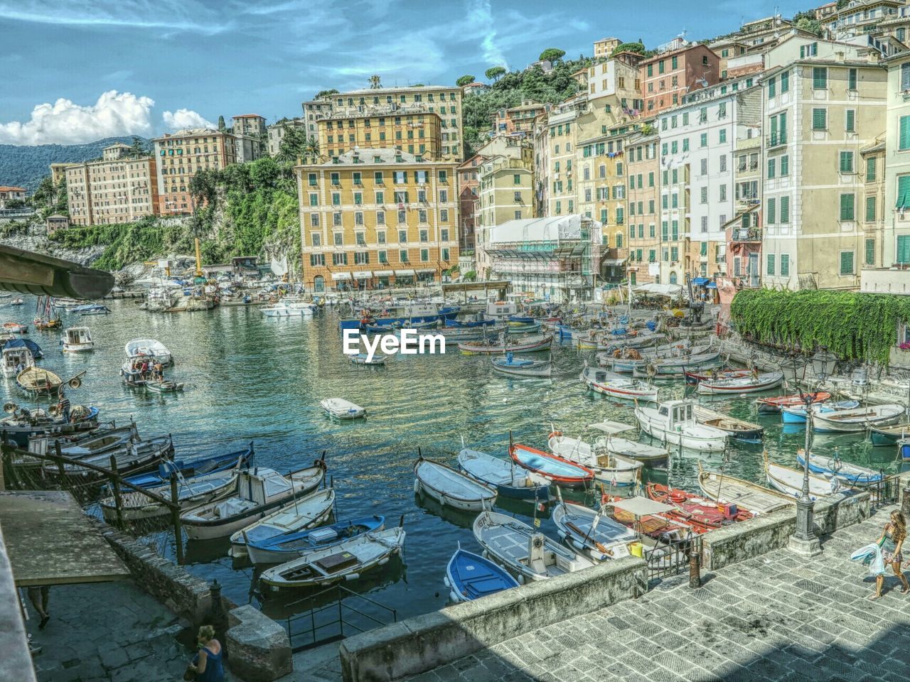 VIEW OF BUILDINGS IN WATER