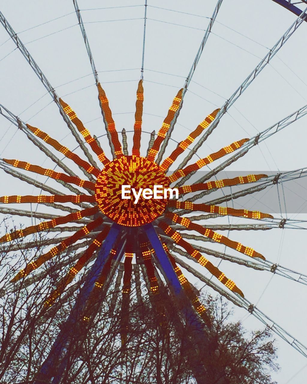 LOW ANGLE VIEW OF FERRIS WHEEL