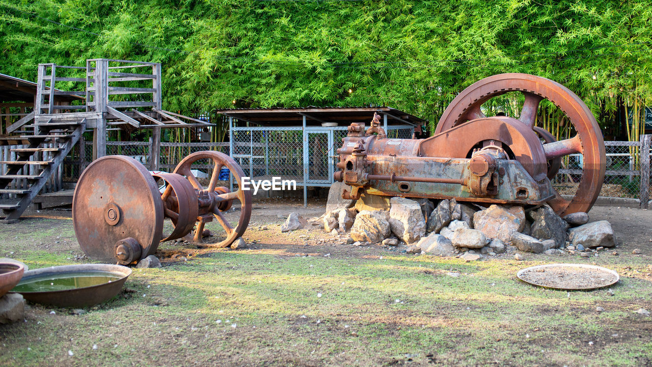 OLD MACHINERY IN FIELD