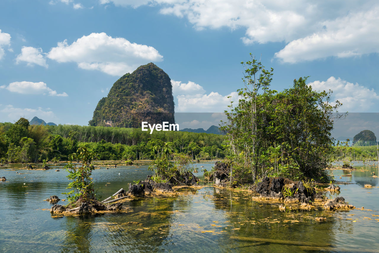 SCENIC VIEW OF ROCK FORMATION AGAINST SKY