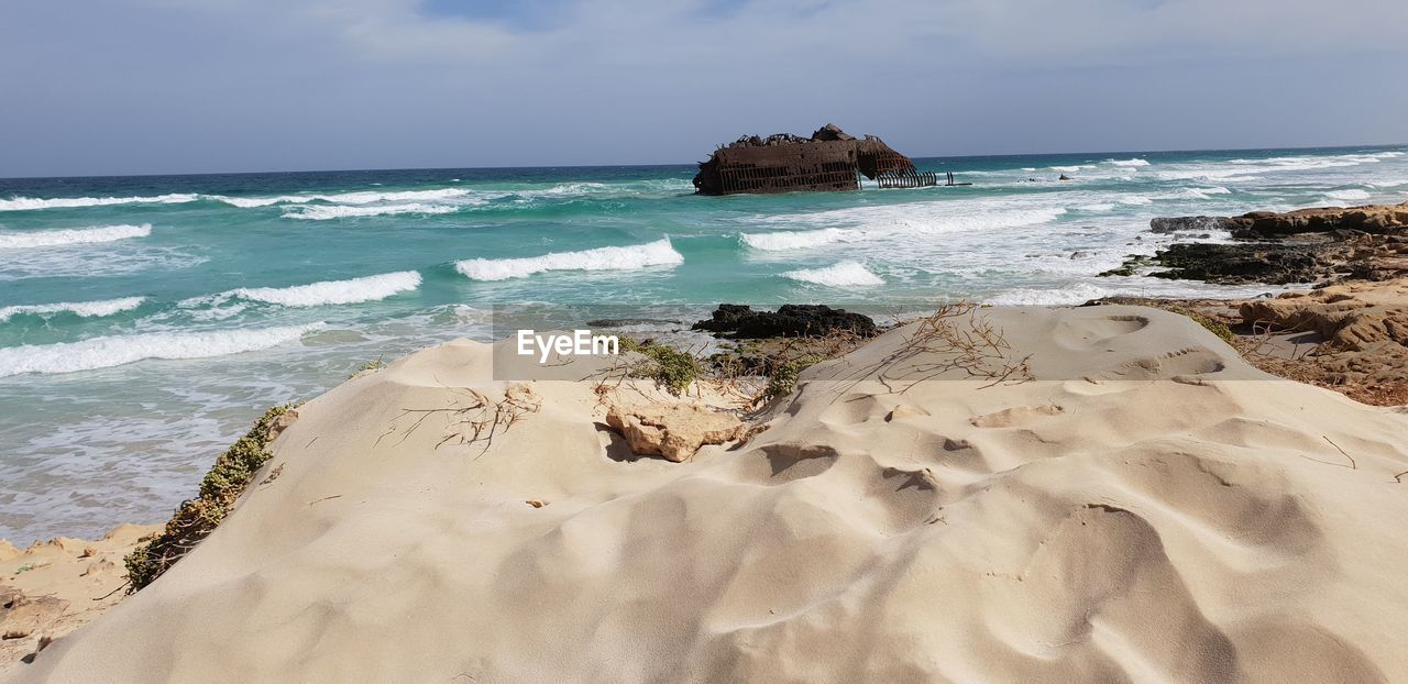 PANORAMIC VIEW OF SEA AGAINST SKY