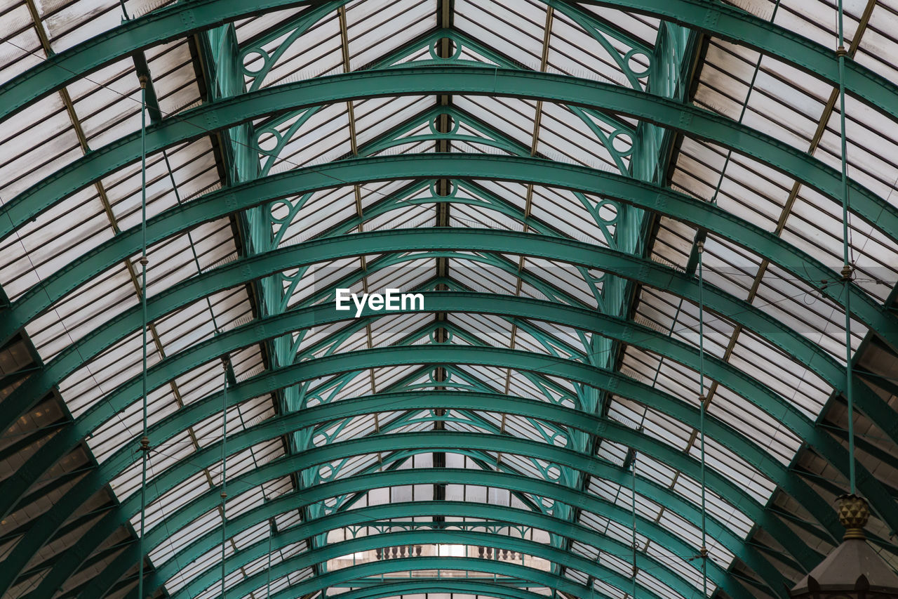 Covent garden low angle view of ceiling of building
