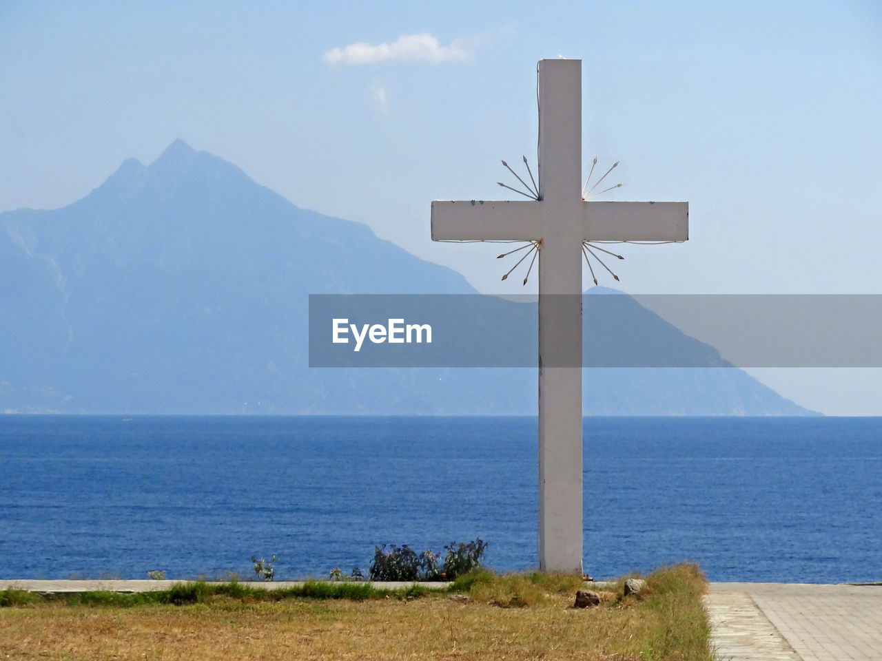 Big cross with athos mountain in the background