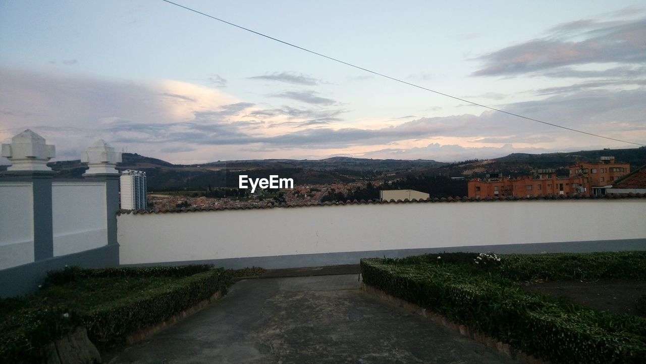 SCENIC VIEW OF RESIDENTIAL BUILDINGS AGAINST SKY