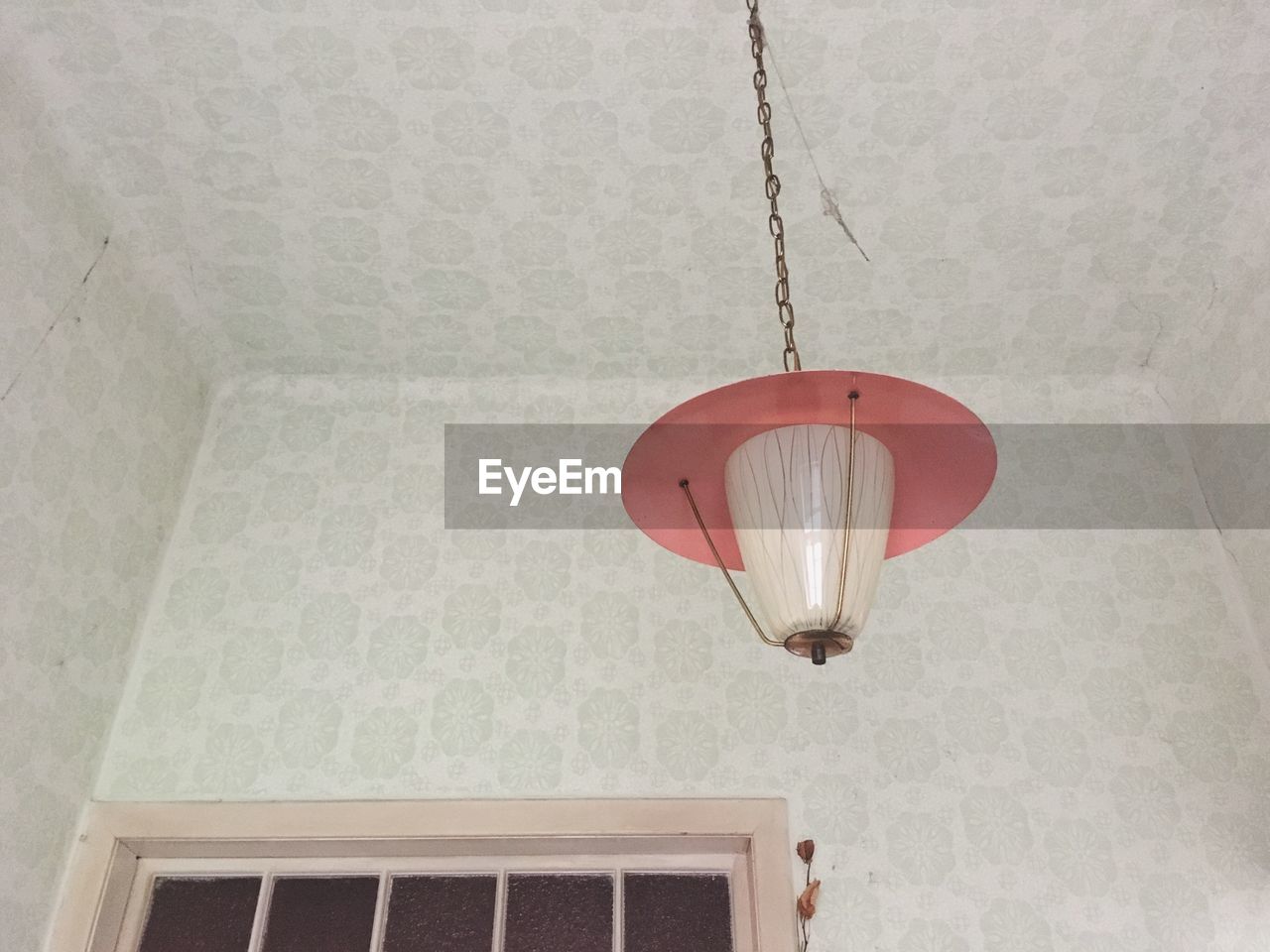 LOW ANGLE VIEW OF ELECTRIC LAMP
