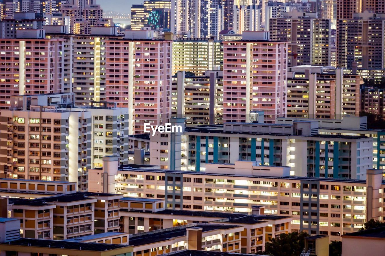 FULL FRAME SHOT OF RESIDENTIAL BUILDINGS