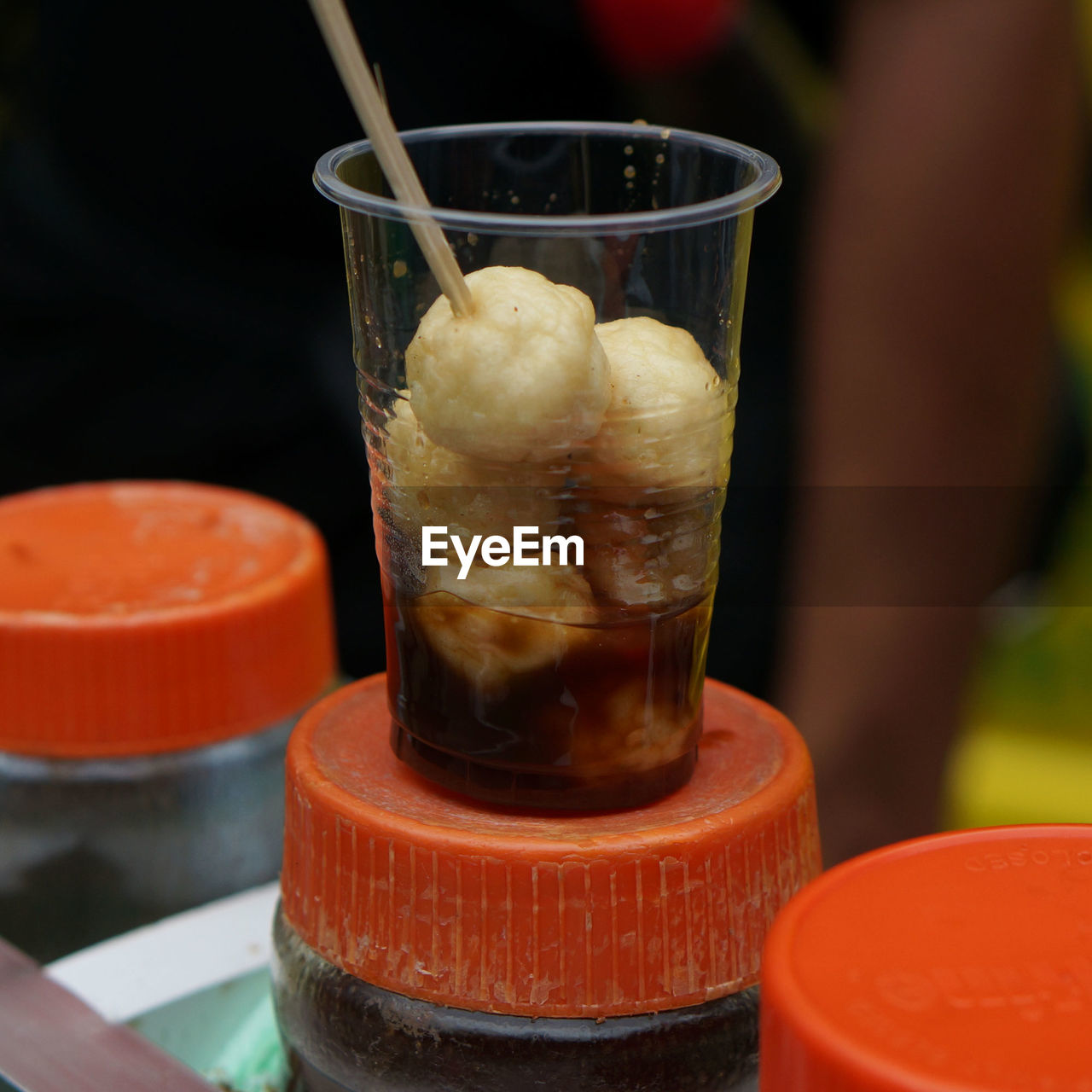 CLOSE-UP OF ICE CREAM IN TRAY