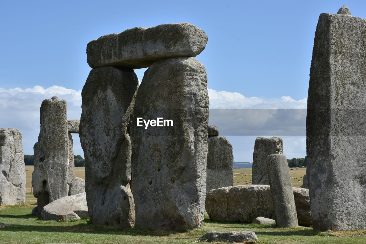 STONE STRUCTURE IN PARK AGAINST SKY