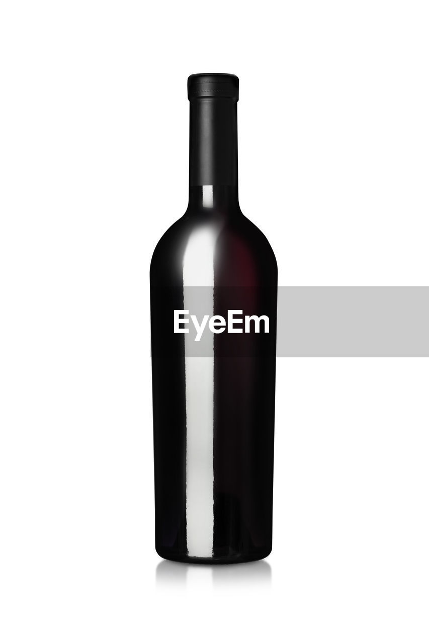 bottle, cut out, container, wine bottle, white background, glass bottle, food and drink, studio shot, drink, glass, refreshment, drinkware, wine, alcohol, black, copy space, single object, red wine, wine cork, cork - stopper, tableware, indoors, drinking glass, white, alcoholic beverage, distilled beverage, food