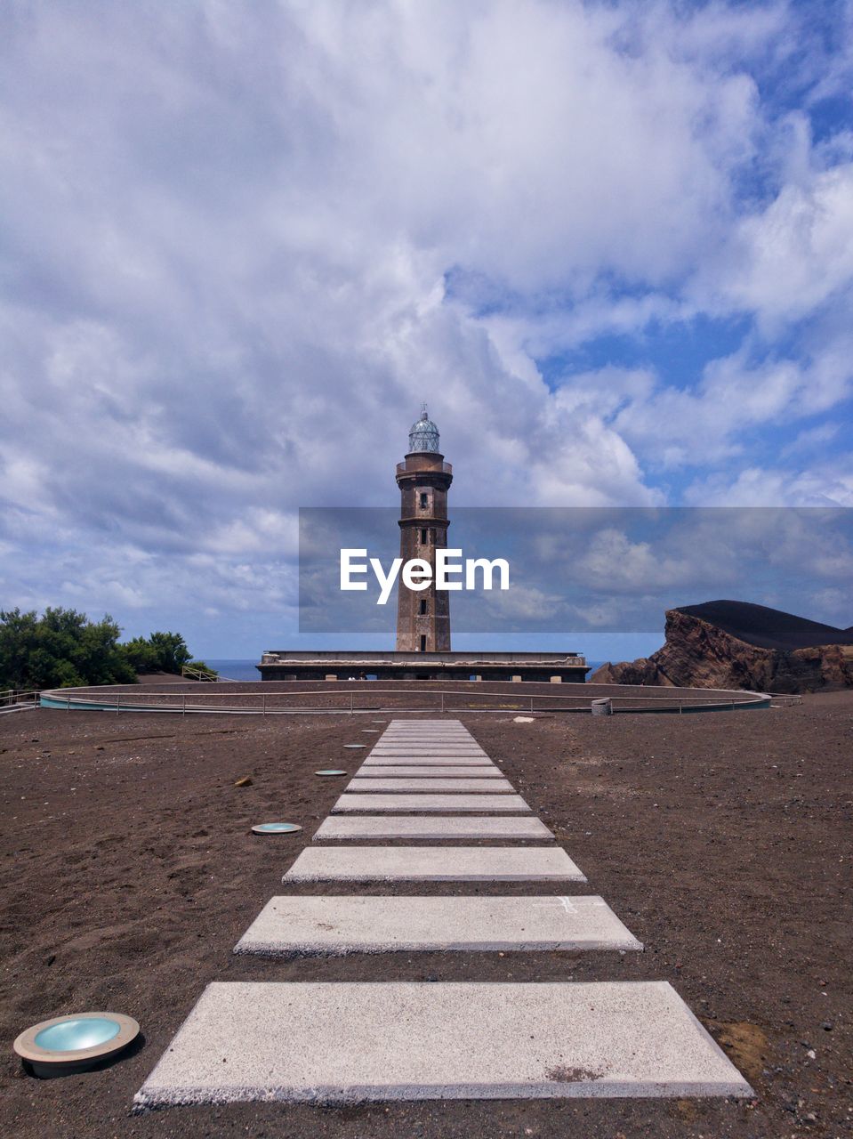 VIEW OF LIGHTHOUSE AGAINST SKY