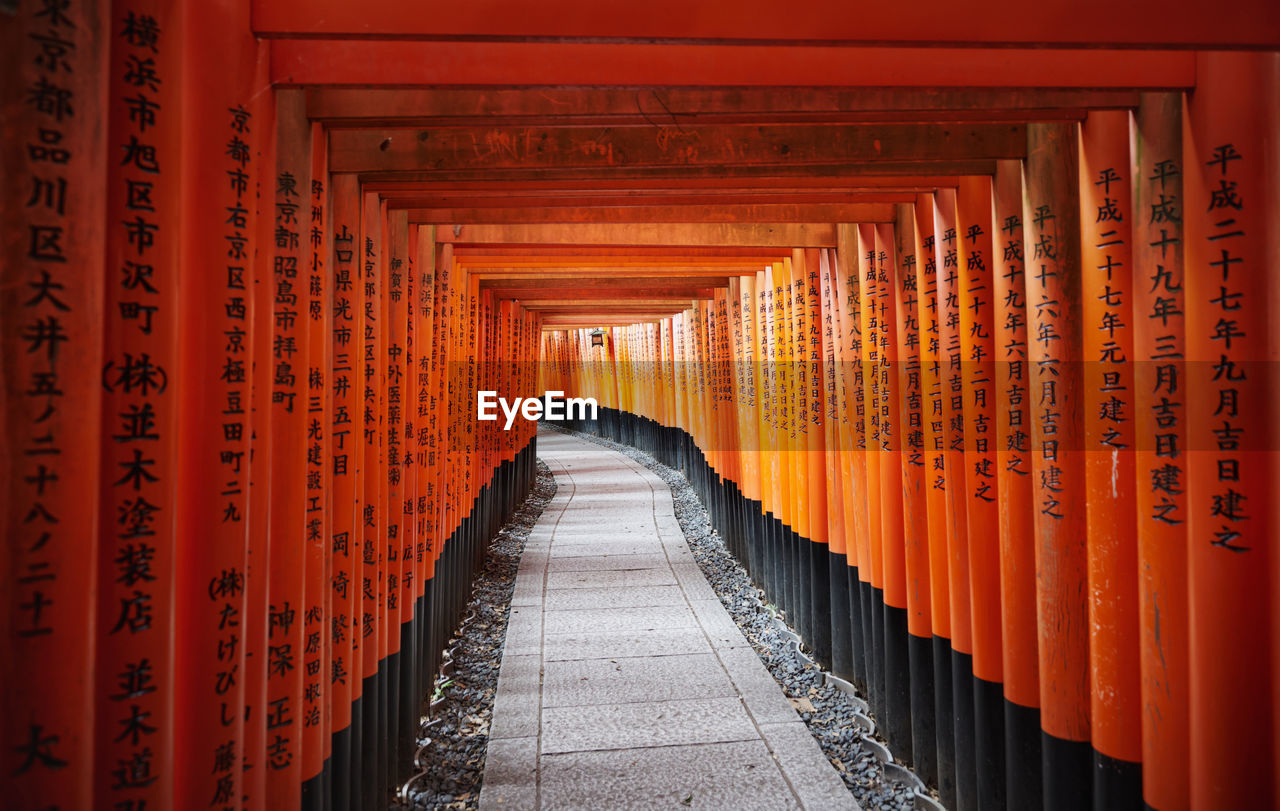 Japan, honshu, kyoto, fushimi inari-taisha, torii japanese gates