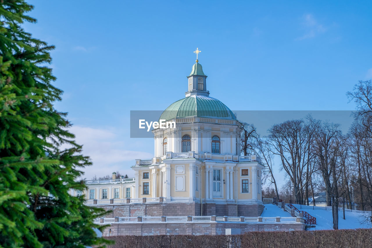 Oranienbaum, menshikov palace,  building against blue sky