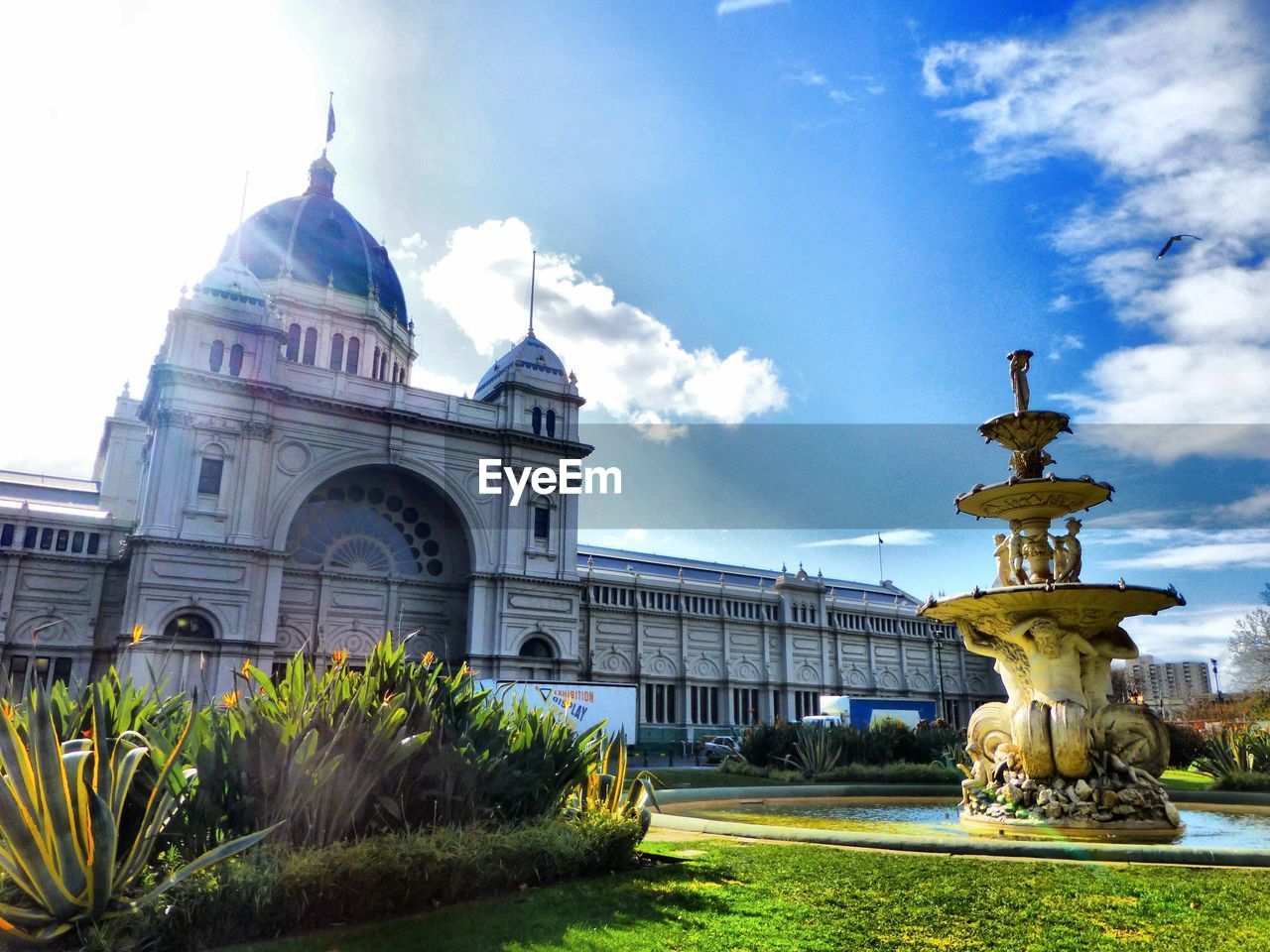 LOW ANGLE VIEW OF HISTORICAL BUILDING