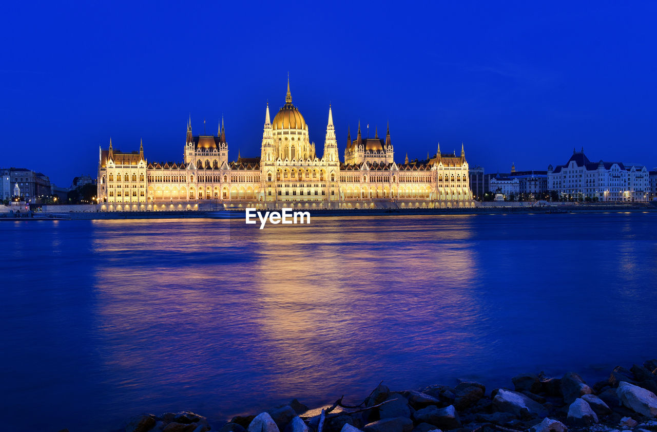 Budapest parliament at blue hour near the danube river