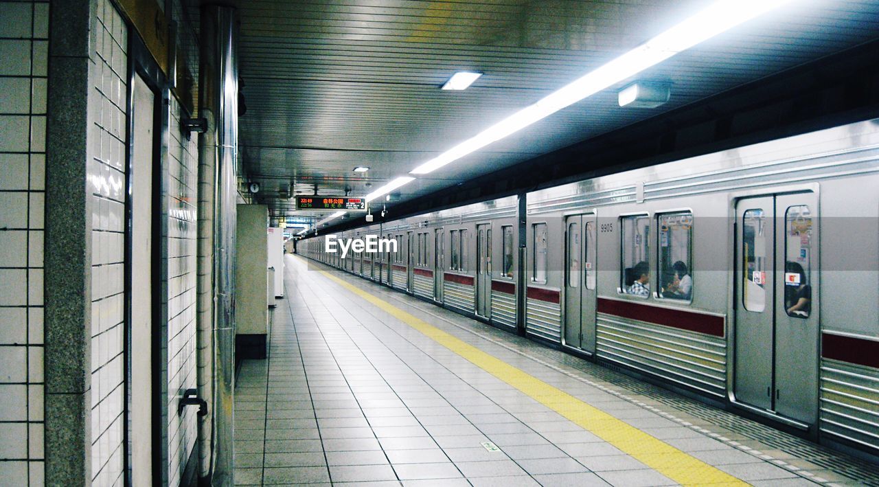 TRAIN IN SUBWAY STATION