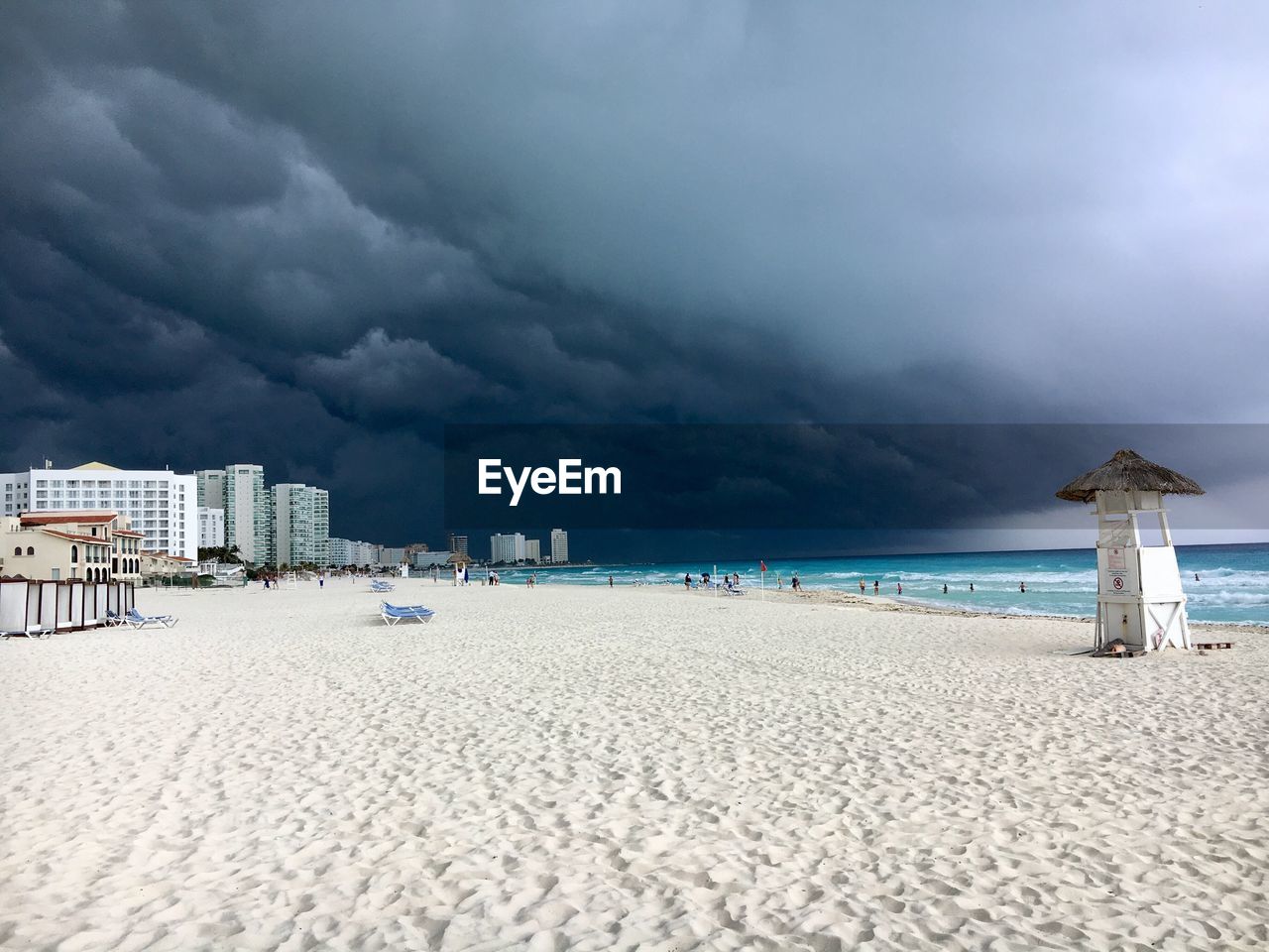 SCENIC VIEW OF BEACH