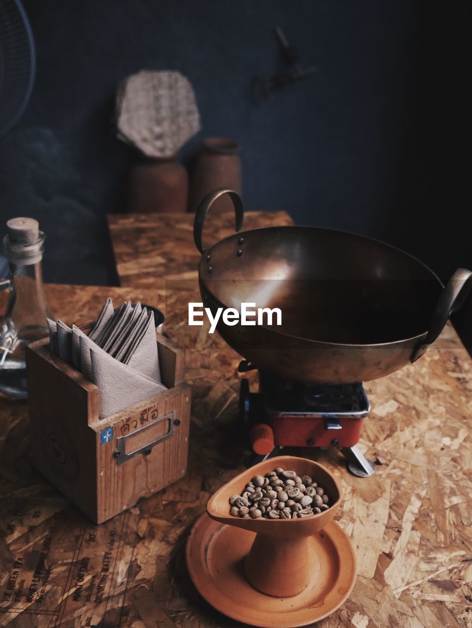 HIGH ANGLE VIEW OF COFFEE BEANS IN KITCHEN