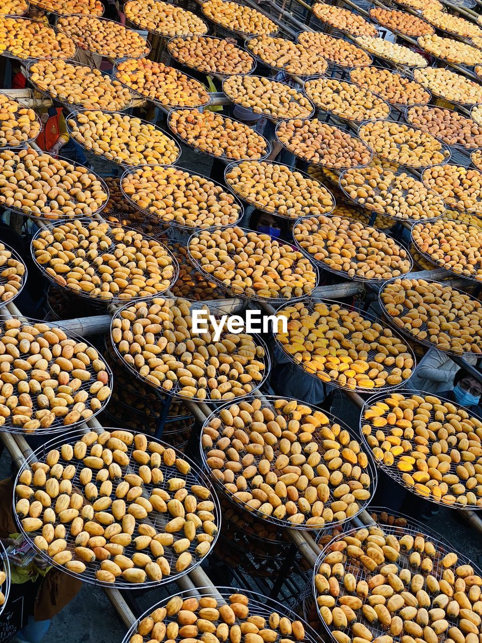 FULL FRAME SHOT OF ORANGES AT MARKET