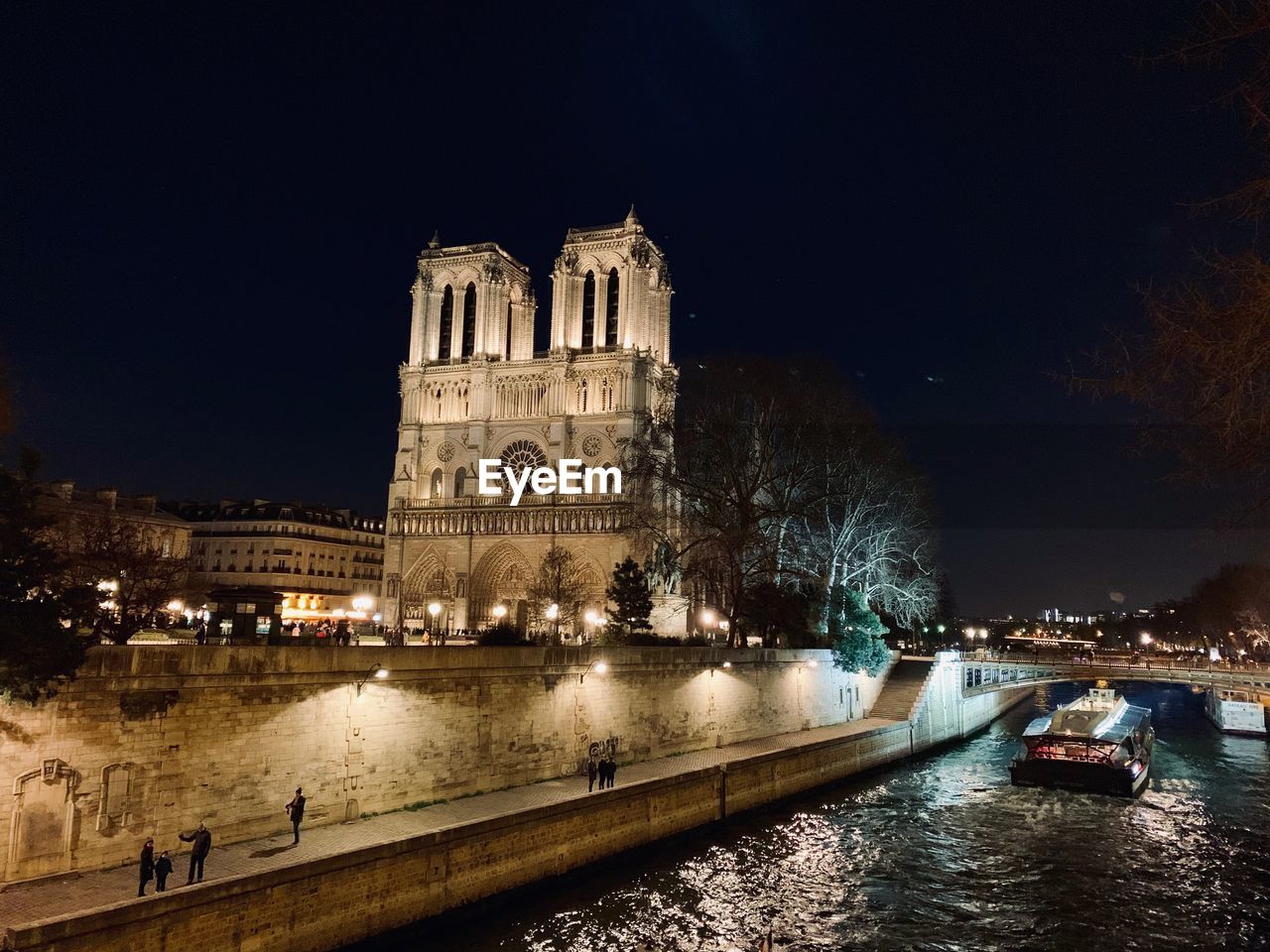 ILLUMINATED BUILDINGS BY RIVER