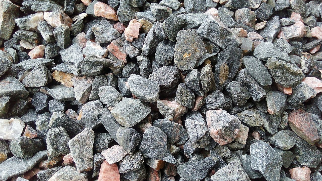 CLOSE-UP OF ROCK