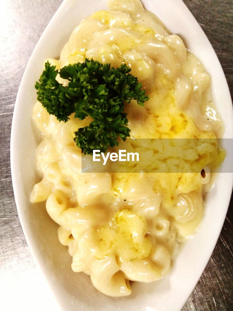 CLOSE-UP OF SERVING NOODLES IN BOWL