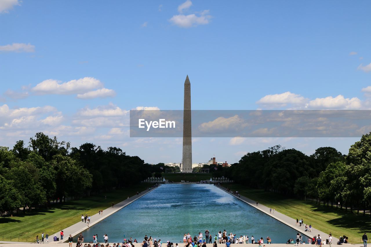 Washington monument against sky