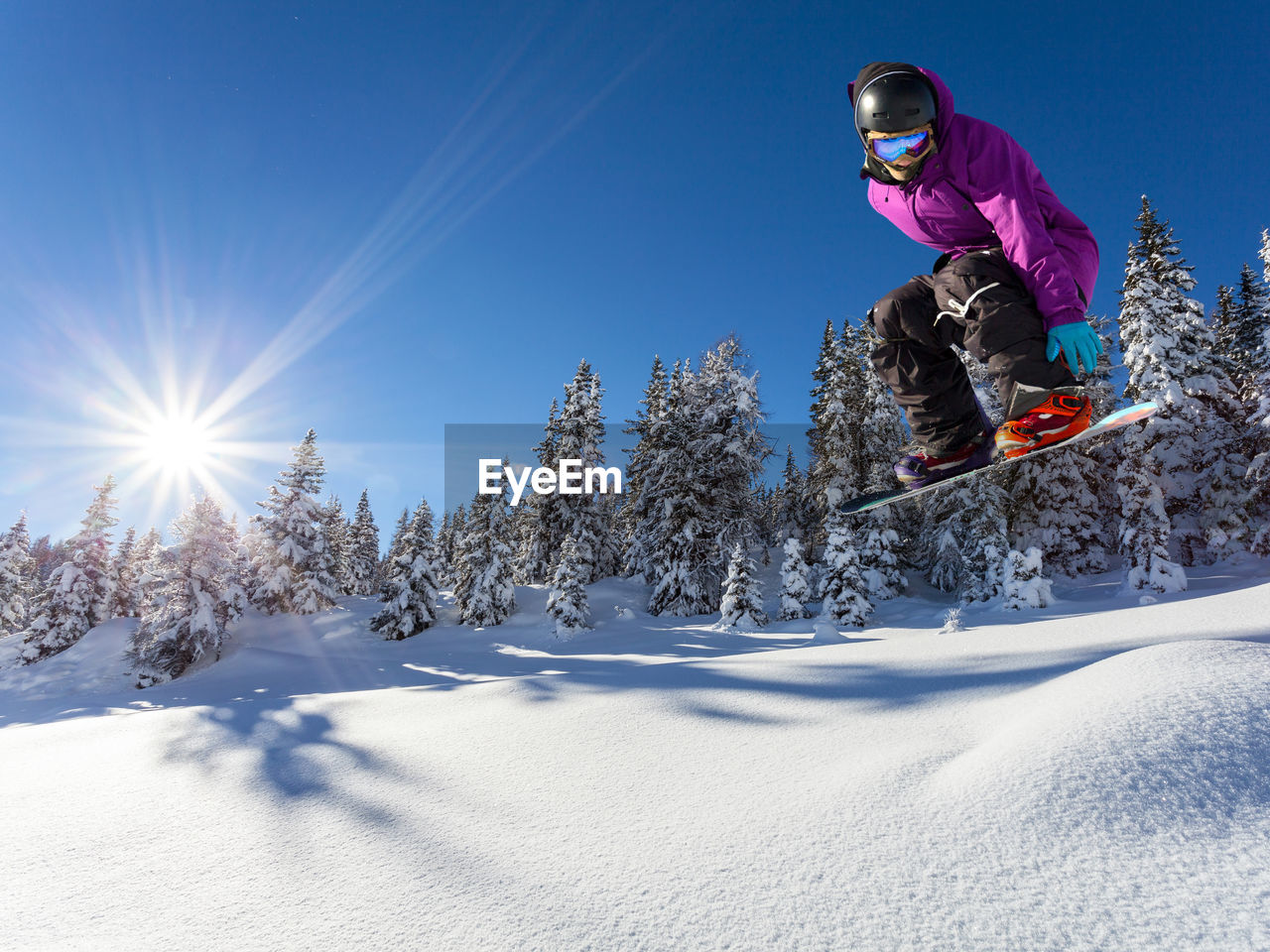 PERSON SKIING IN SNOW