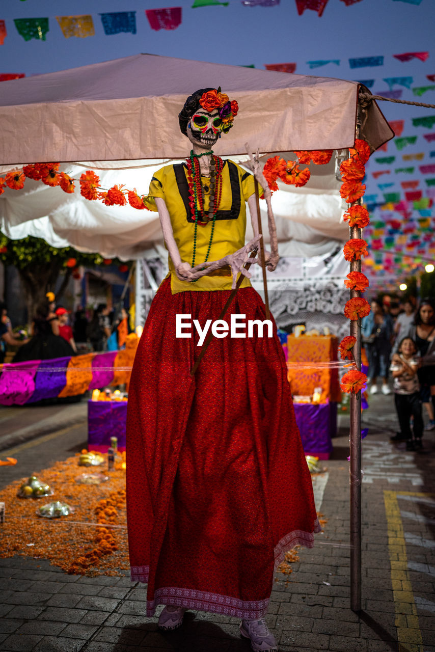 Street performer at day of the dead celebrations
