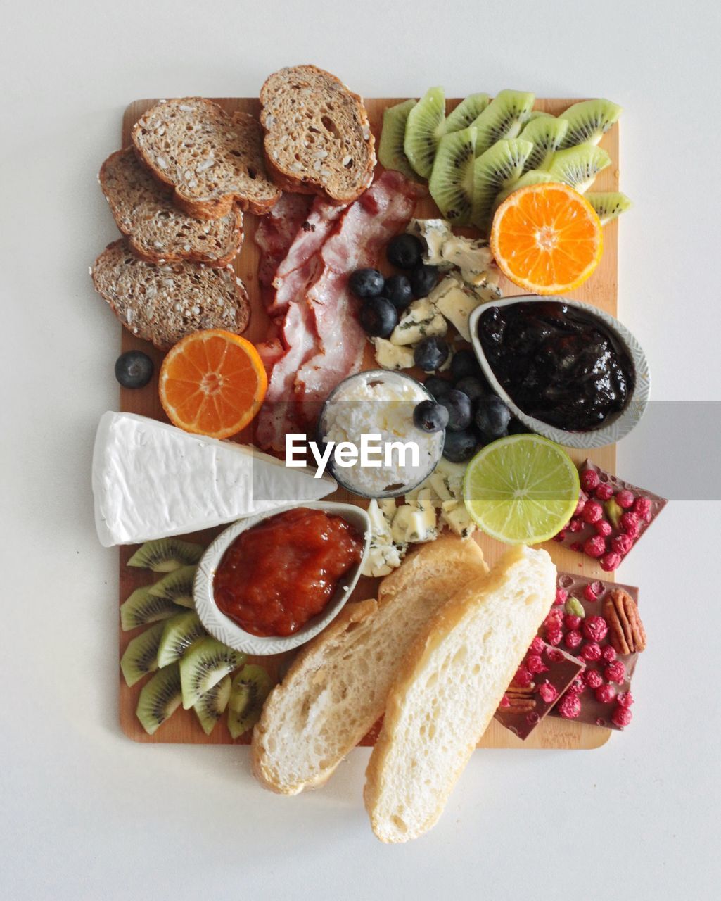 DIRECTLY ABOVE SHOT OF BREAKFAST SERVED ON PLATE