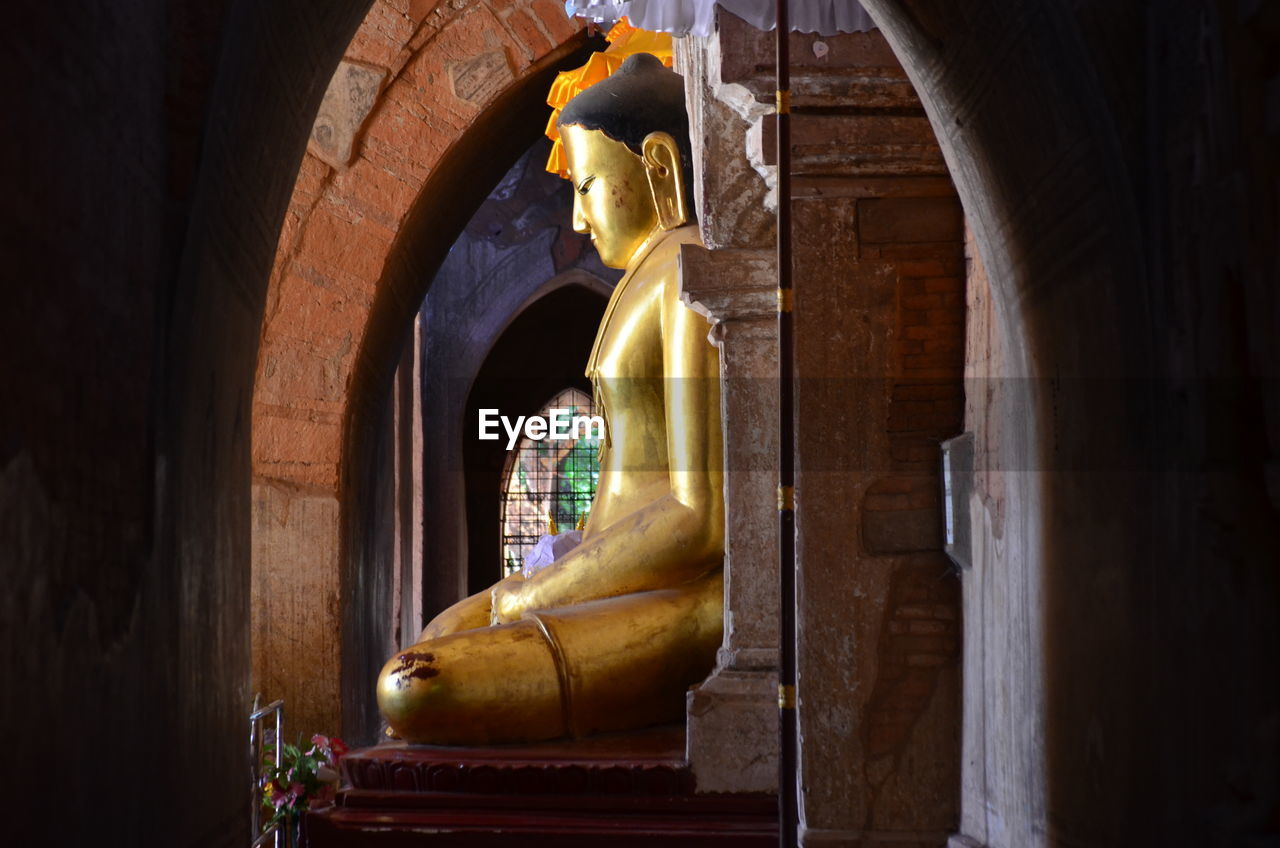 Buddha contemplating