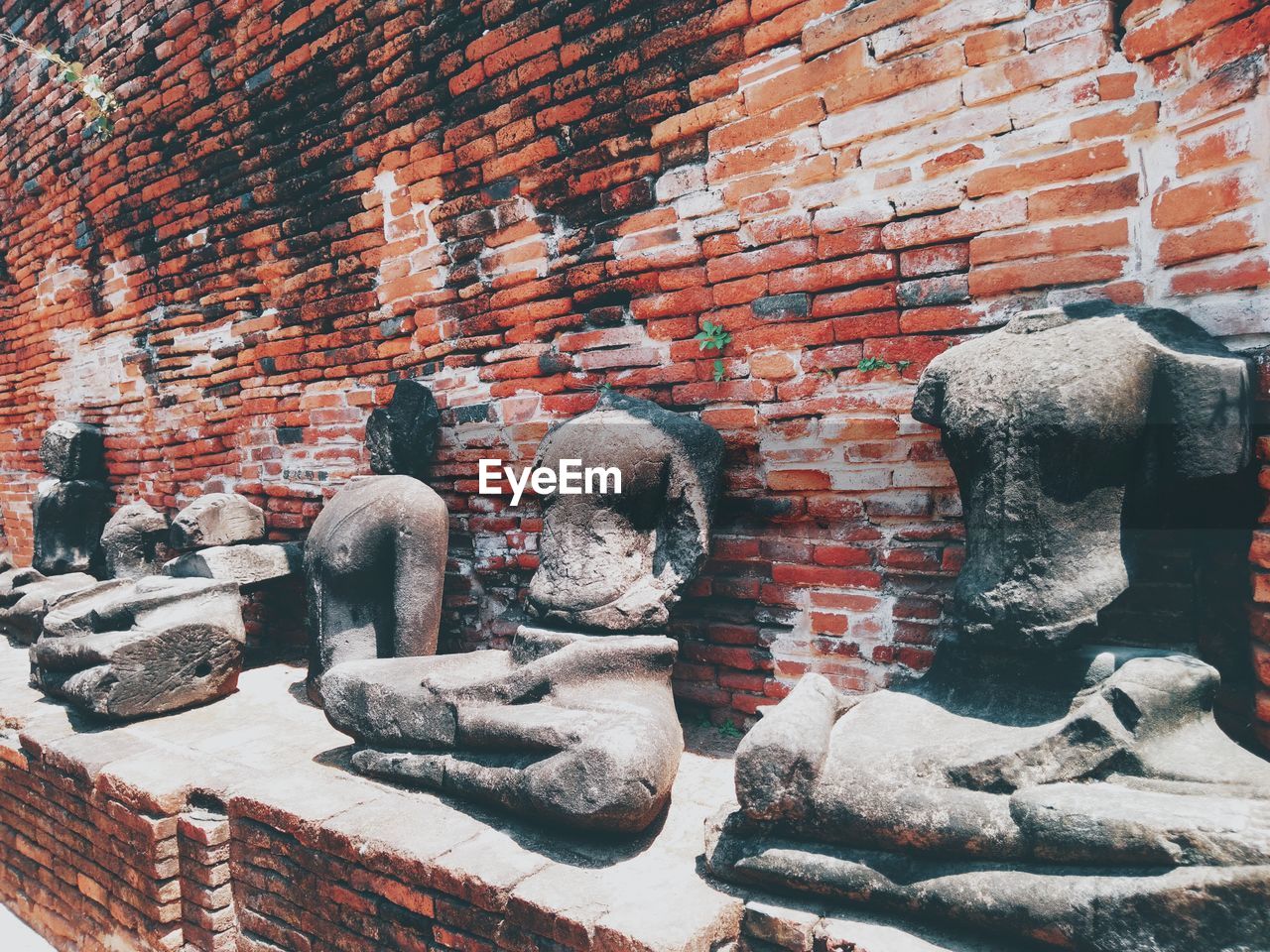 Headless buddhas