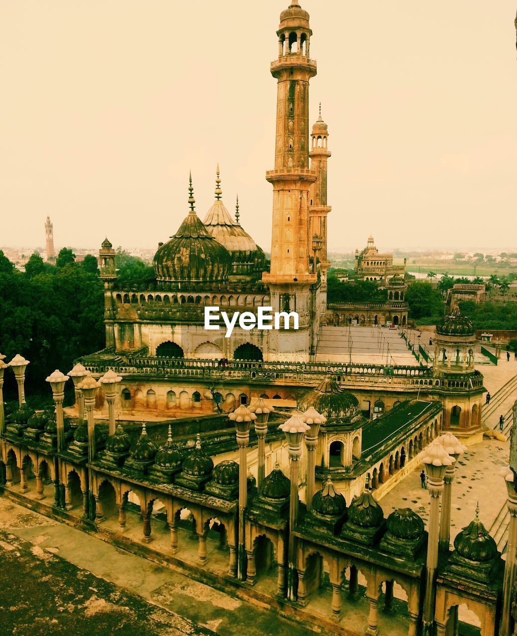 Bara imambara against sky