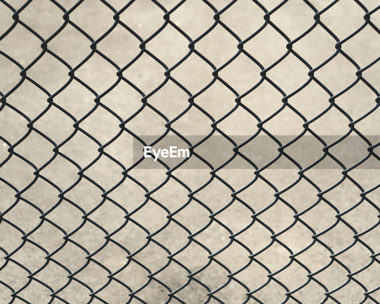 FULL FRAME OF CHAINLINK FENCE